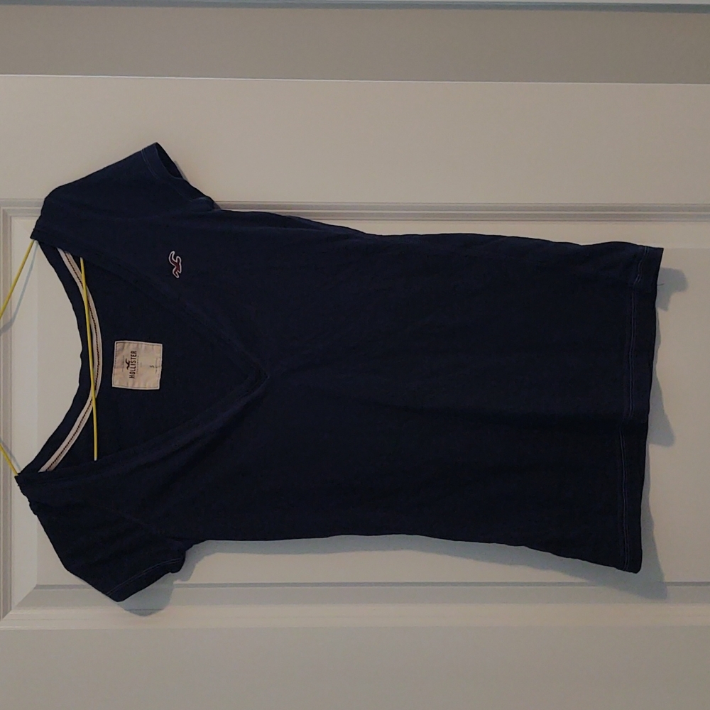Blue Hollister short sleeve v-neck